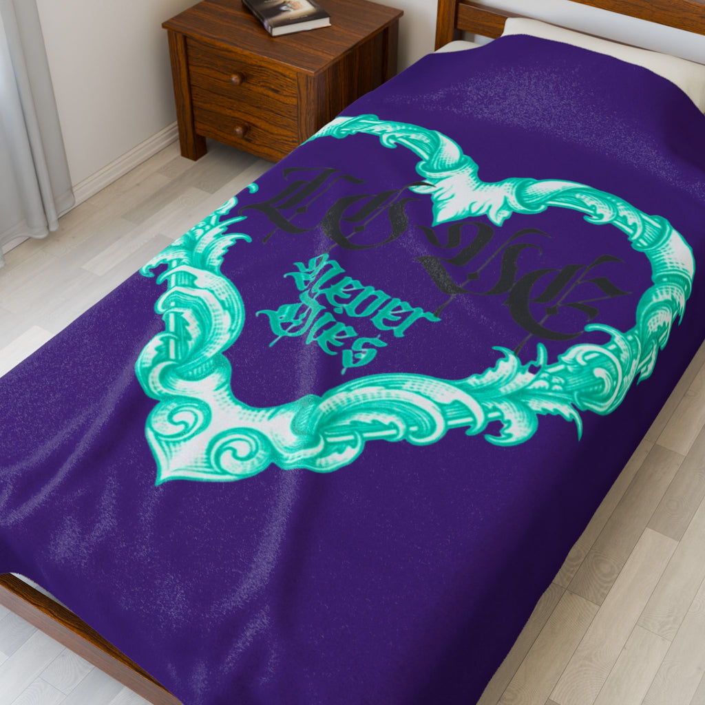 Velveteen Plush Blanket — Gothic Heart 'Love Never Dies' Velour Throw